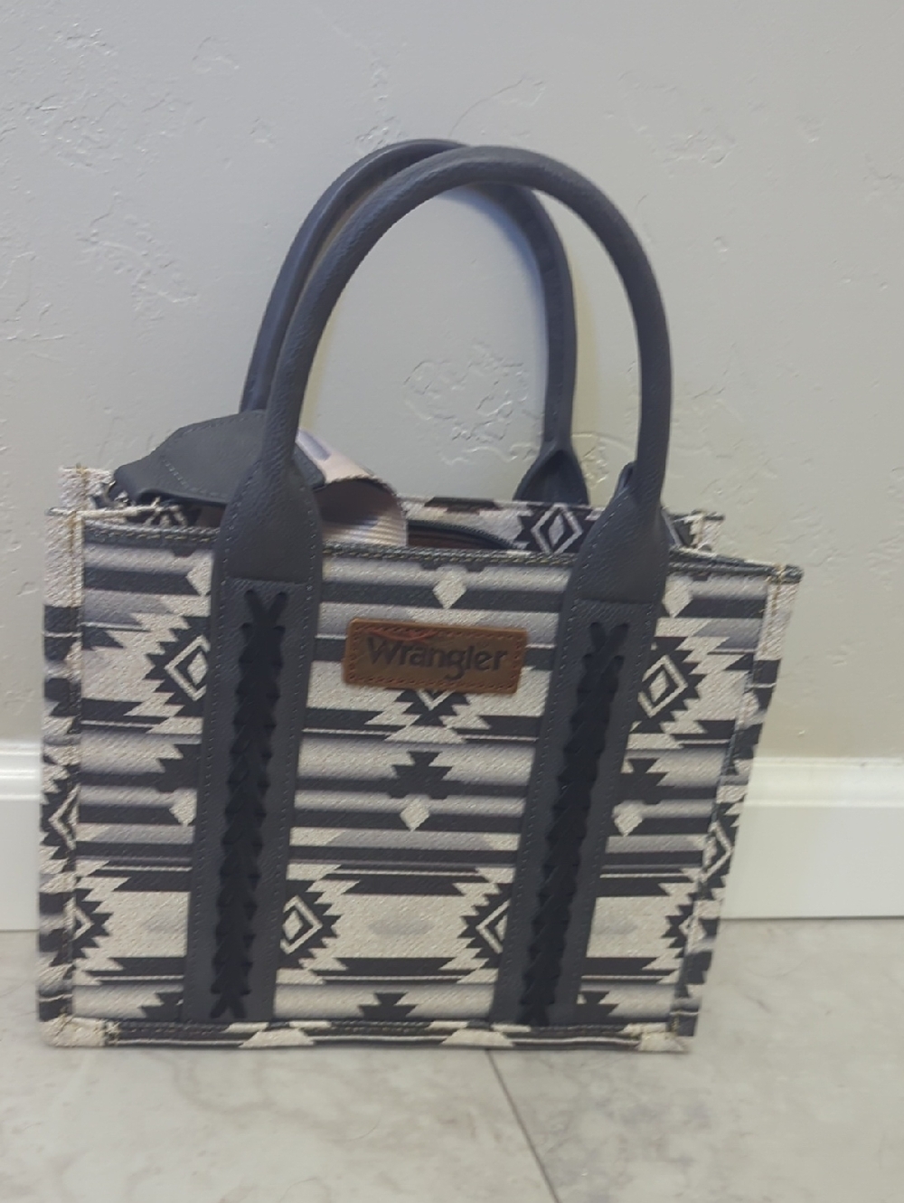 Wrangler Grey and White Geometric Purse